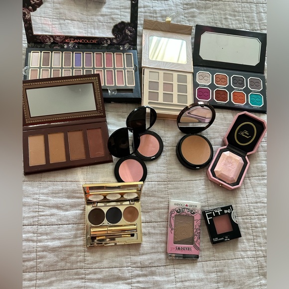 Cosmetics - Picture 2 of 2